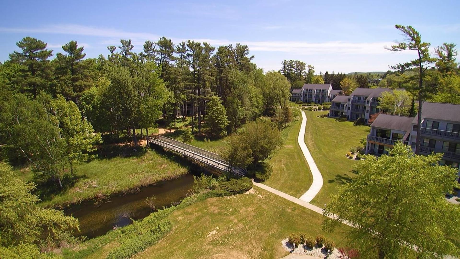 Beautiful Lake View Studio Condo At The Shores Traverse City Exterior photo